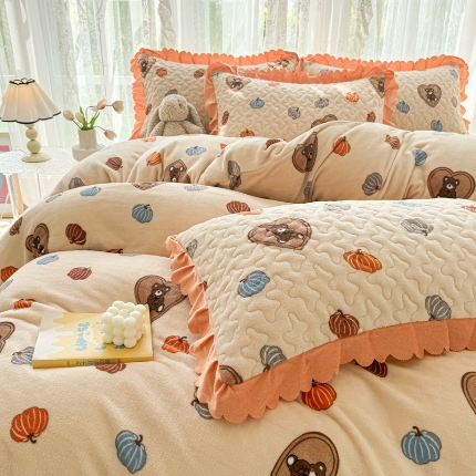 2025新款牛奶绒床盖四件套床上绒四件套 爱心熊