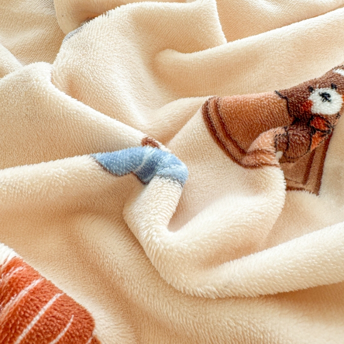 91家纺网 家纺一手货源 找家纺 2025新款牛奶绒床盖四件套床上绒四件套 爱心熊