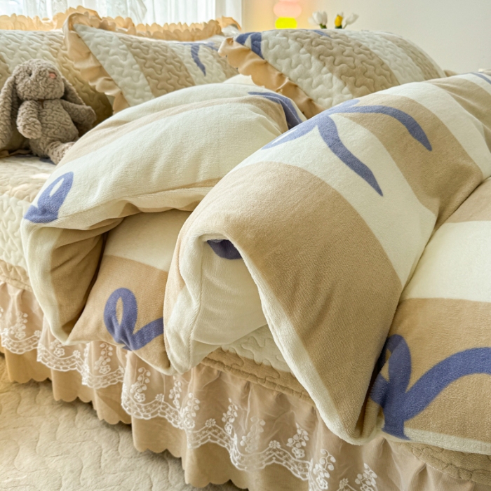 91家纺网 家纺一手货源 找家纺 2025新款牛奶绒床盖四件套床上绒四件套 蝴蝶结