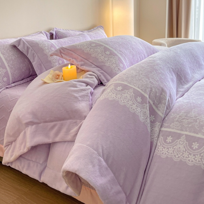 91家纺网 家纺一手货源 找家纺 （总）控价 2025新款 专版花型 高克重240克A类全消光数码印花牛奶绒四件套床盖款-恋语