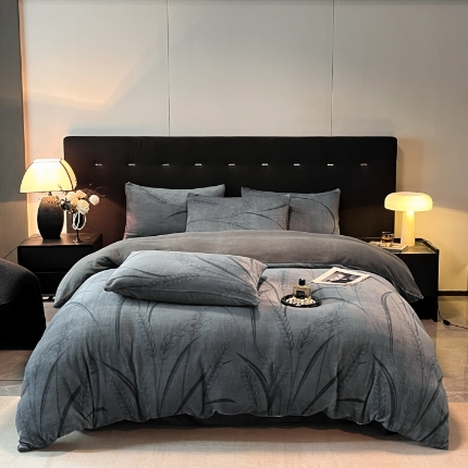 91家纺网 家纺一手货源 找家纺 （总）经年 2025新款 专版花型 牛奶绒四件套  - 风吹麦香