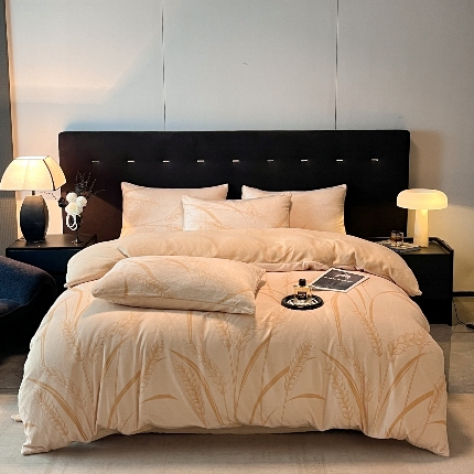 91家纺网 家纺一手货源 找家纺 （总）经年 2025新款 专版花型 牛奶绒四件套  - 风吹麦香