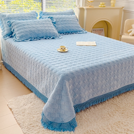 91家纺网 家纺一手货源 找家纺 （总）佰诗特 牛奶绒夹棉流苏单床盖 立体浮雕花绒单品被套三件套床盖四件套保暖套件