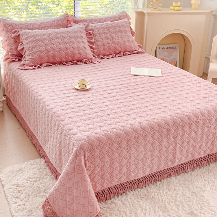 91家纺网 家纺一手货源 找家纺 （总）佰诗特 牛奶绒夹棉流苏单床盖 立体浮雕花绒单品被套三件套床盖四件套保暖套件