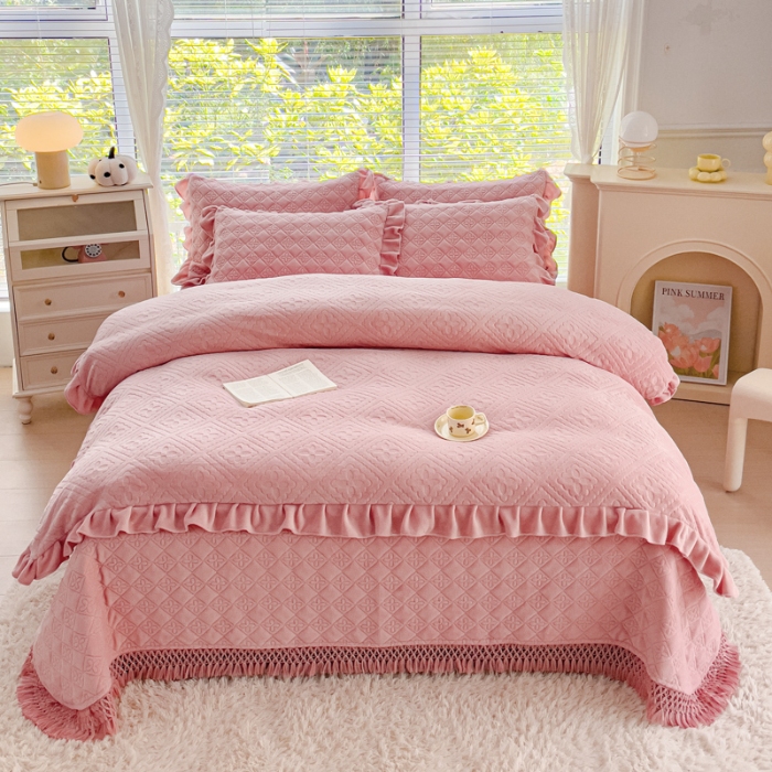 91家纺网 家纺一手货源 找家纺 （总）佰诗特 牛奶绒夹棉流苏单床盖 立体浮雕花绒单品被套三件套床盖四件套保暖套件