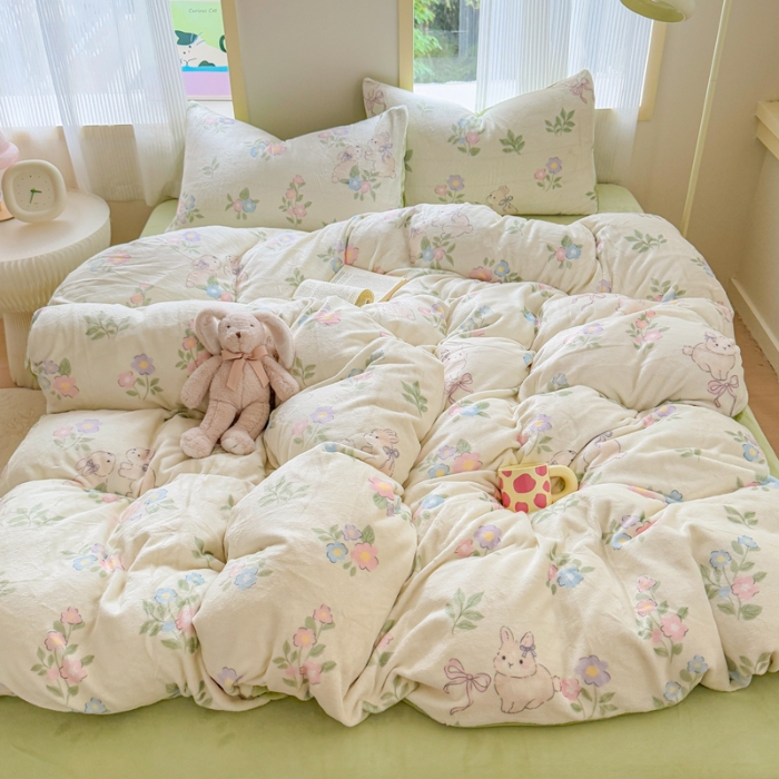 91家纺网 家纺一手货源 找家纺 （总）2025新款高克重小清新牛奶绒印花四件套 