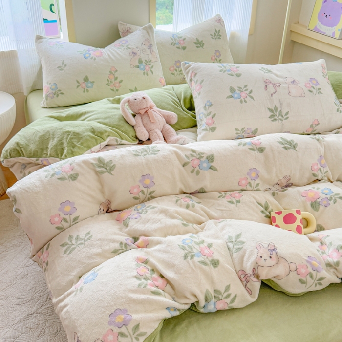 91家纺网 家纺一手货源 找家纺 （总）2025新款高克重小清新牛奶绒印花四件套 