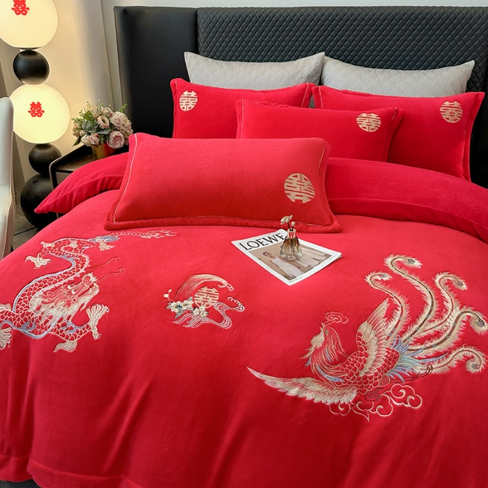 91家纺网 家纺一手货源 找家纺 2025秋冬新款高克重9斤全消光牛奶绒大红结婚婚庆四件套大红色龙凤刺绣婴儿绒绒四件套（含精美手提袋） 龙凤吉祥 