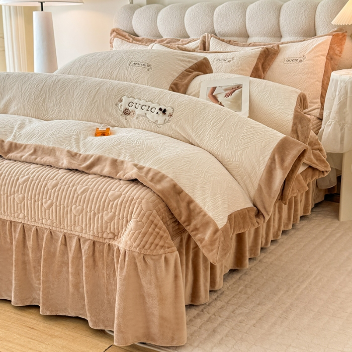 91家纺网 家纺一手货源 找家纺 苏米娜2025年新款全消光加厚牛奶绒轻奢简约床盖款四件套-雅致系列   雅致-奶咖 