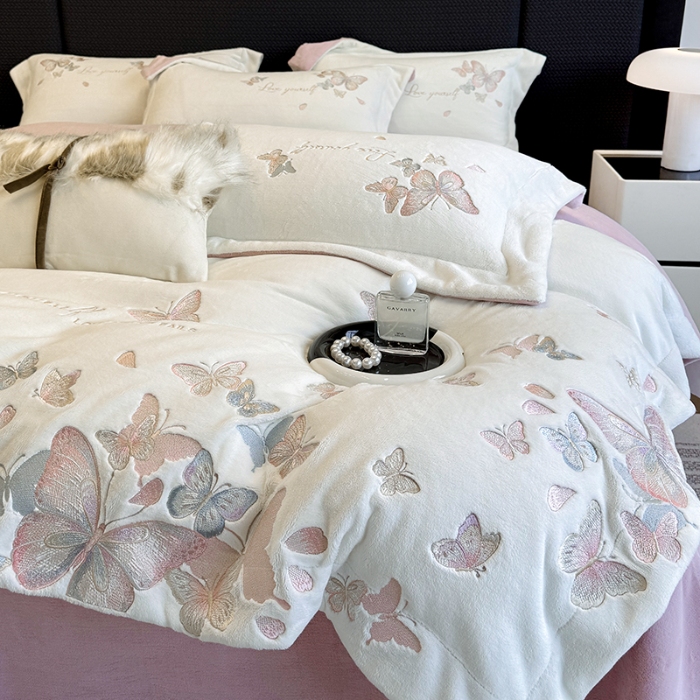 91家纺网 家纺一手货源 找家纺 （总）星蕴家纺 2025新款230克全消光牛奶绒四件套-佰丽