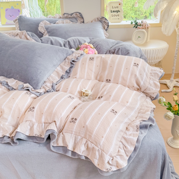 91家纺网 家纺一手货源 找家纺 （总）2025韩版双花边多功能AB面牛奶绒四件套甜美仙女法式花边韩式小碎花印花牛奶绒四件套加绒保暖单被套罩