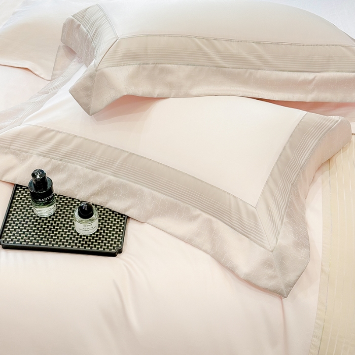 91家纺网 家纺一手货源 找家纺 高档礼盒装彩金色织提花+50*50S贡缎长绒棉纯棉加厚磨毛四件套100%全棉 桃花粉-玛奇朵-彩金色织提花纯棉磨毛