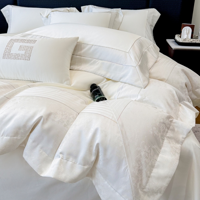 91家纺网 家纺一手货源 找家纺 高档礼盒装彩金色织提花+50*50S贡缎长绒棉纯棉加厚磨毛四件套100%全棉 高级白-玛奇朵-彩金色织提花纯棉磨毛