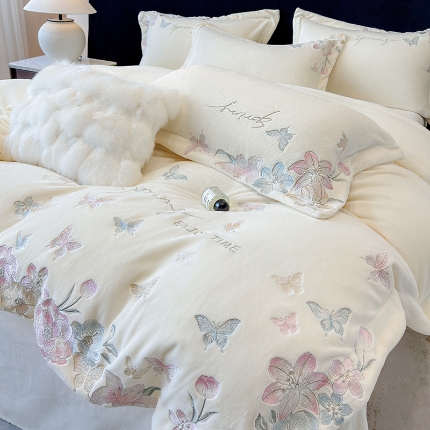 91家纺网 家纺一手货源 找家纺 （总）高档手提包9斤重超厚绵密慕斯有肌氧绒刺绣四件套秋冬加厚保暖牛奶绒宝宝绒床上用品