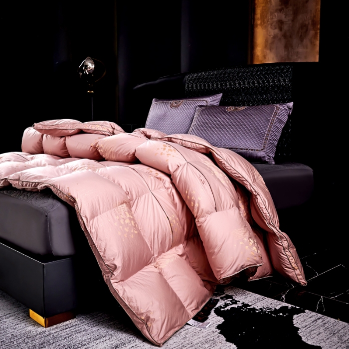 91家纺网 家纺一手货源 找家纺 （总）抗日家纺 专版新品羽绒被壳 高密银丝苏绣提花工艺款羽绒被 千禧之约