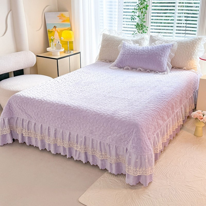 91家纺网 家纺一手货源 找家纺 苏米娜2025秋冬新款230g11斤重立体花朵全消光牛奶绒床盖四件套加厚婴儿绒法莱绒床裙款床盖款四件套 梦幻花园--梦幻紫