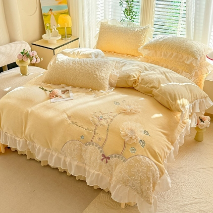 苏米娜2025秋冬新款230g11斤重立体花朵全消光牛奶绒床盖四件套加厚婴儿绒法莱绒床裙款床盖款四件套   梦幻花园—嫩黄