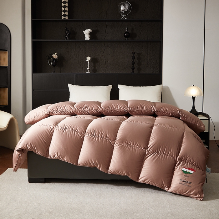 91家纺网 家纺一手货源 找家纺 抗日家纺 新款奢华纯色真丝缎单层防绒羽绒被壳 一件起批 摩咖