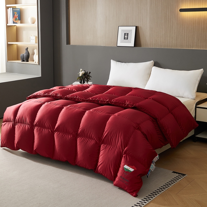 91家纺网 家纺一手货源 找家纺 抗日家纺 新款奢华纯色真丝缎单层防绒羽绒被壳 一件起批 酒红