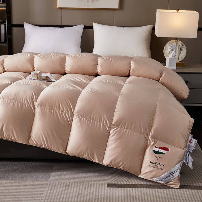 91家纺网 家纺一手货源 找家纺 抗日家纺 新款奢华纯色真丝缎单层防绒羽绒被壳 一件起批 香槟金