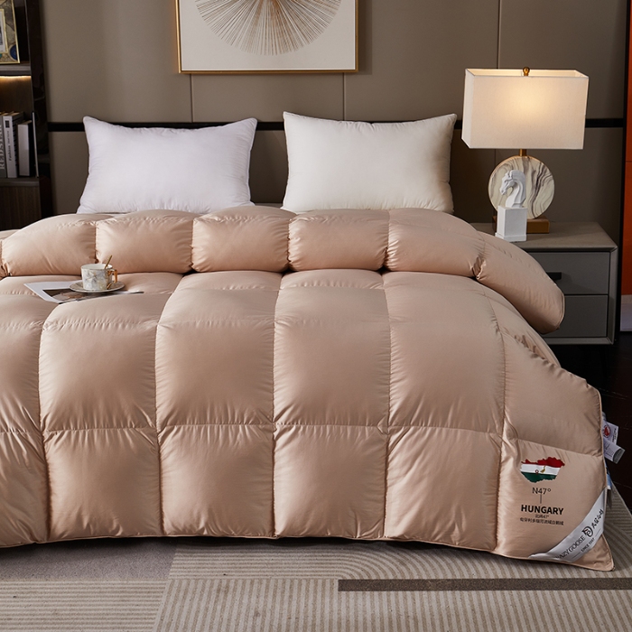 91家纺网 家纺一手货源 找家纺 抗日家纺 新款奢华纯色真丝缎单层防绒羽绒被壳 一件起批 香槟金