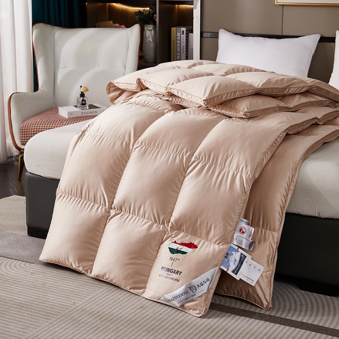 91家纺网 家纺一手货源 找家纺 抗日家纺 新款奢华纯色真丝缎单层防绒羽绒被壳 一件起批 香槟金