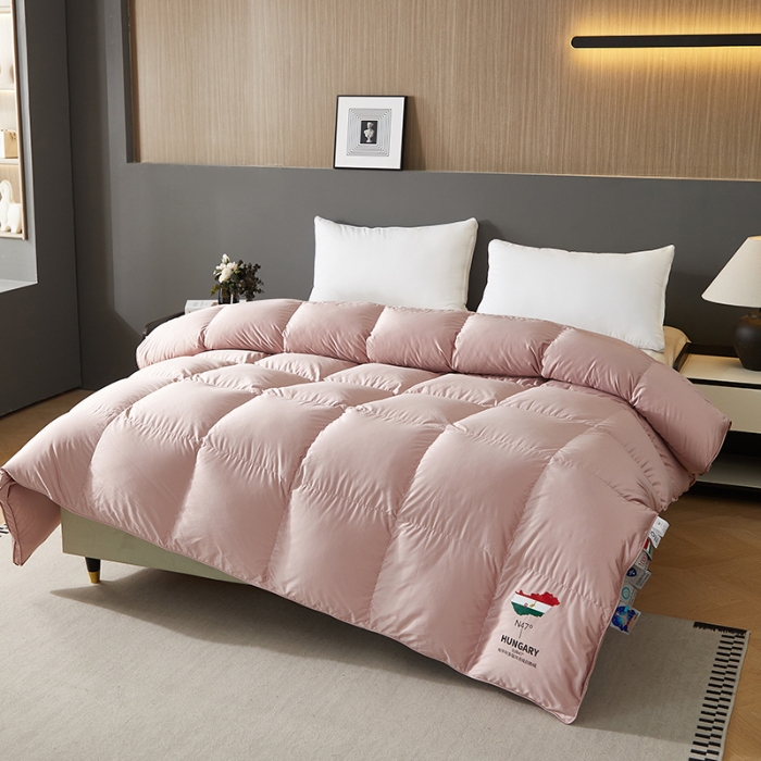 91家纺网 家纺一手货源 找家纺 抗日家纺 新款奢华纯色真丝缎单层防绒羽绒被壳 一件起批 豆沙