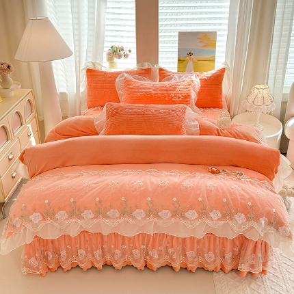漫布云2025秋冬新款11斤230g全消光牛奶绒夹棉床盖款四件套纯色蕾丝花边刺绣床裙款床盖 花韵--艾玛橙