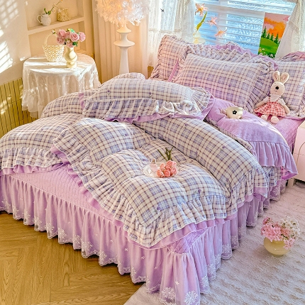 91家纺网 家纺一手货源 找家纺 （总）苏米娜2025新款高克重11斤重直播热款双层蕾丝花边全消光牛奶绒印花床盖四件套单床盖床盖三件套