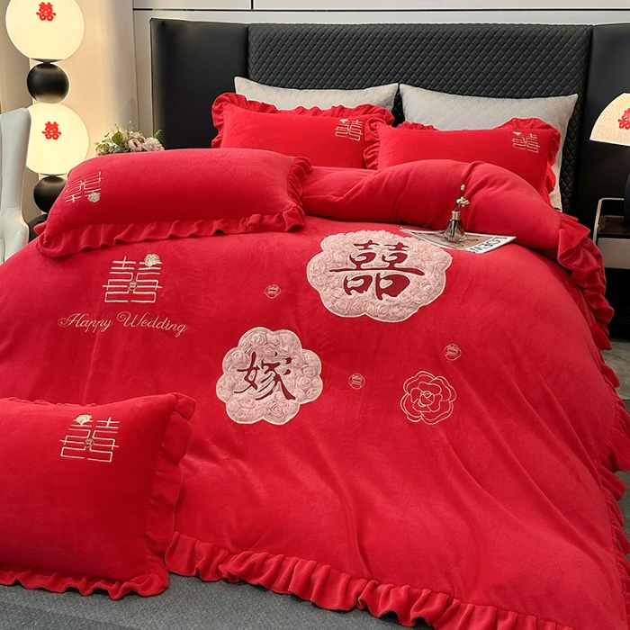 91家纺网 家纺一手货源 找家纺 2025秋冬新款高克重9斤全消光牛奶绒大红结婚婚庆四件套大红色龙凤刺绣婴儿绒绒四件套（含精美手提袋） 喜嫁 