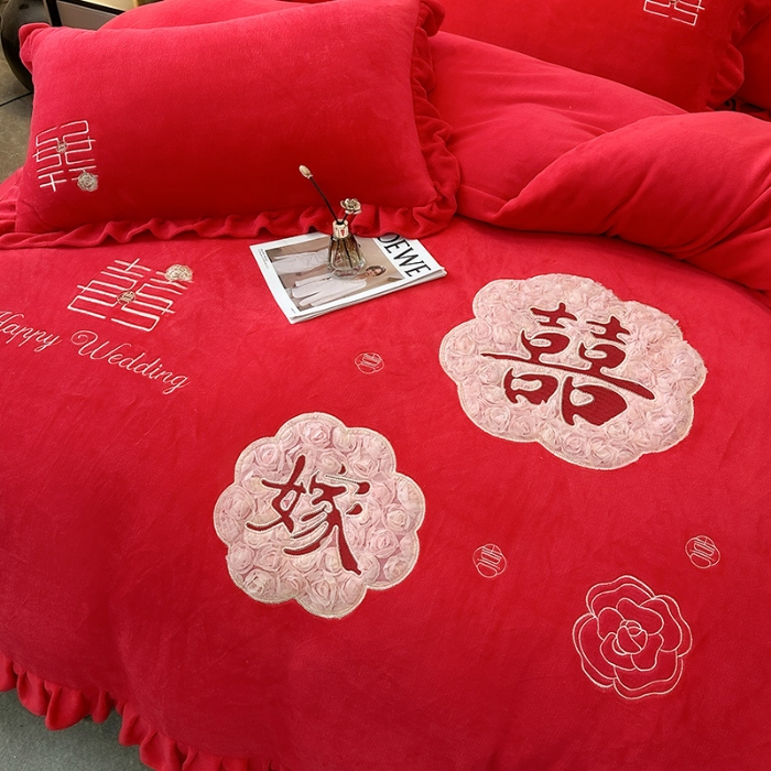 91家纺网 家纺一手货源 找家纺 2025秋冬新款高克重9斤全消光牛奶绒大红结婚婚庆四件套大红色龙凤刺绣婴儿绒绒四件套（含精美手提袋） 喜嫁 