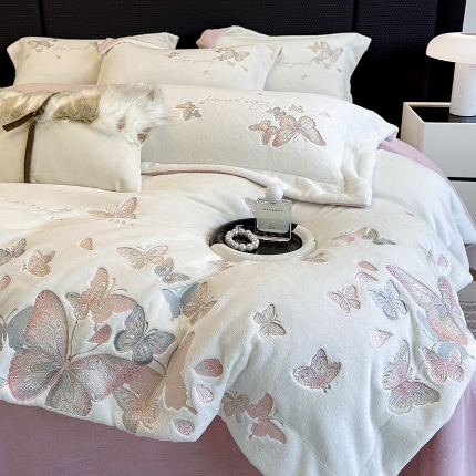 91家纺网 家纺一手货源 找家纺 （总）星蕴家纺 2025新款230克全消光牛奶绒四件套-佰丽