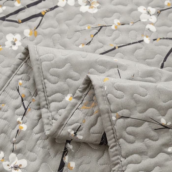 91家纺网 家纺一手货源 找家纺 跨境专供    2025新款绗缝被四季通用床可水洗夹棉绗缝床盖