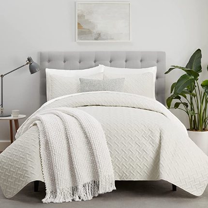 91家纺网 家纺一手货源 找家纺 （总）跨境专供 2025新款化纤压花绗缝被可水洗床盖三件套