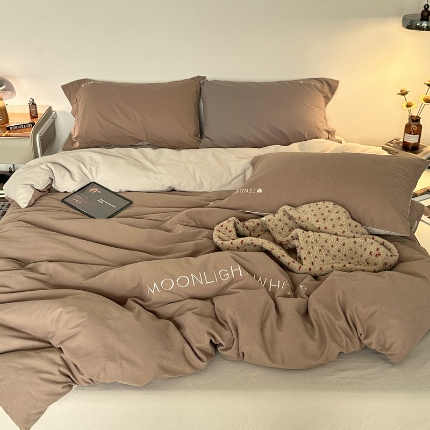 91家纺网 家纺一手货源 找家纺 （总）艾咪-Amy ntmy 2025秋冬纽扣款全棉加厚磨毛刺绣四件套-漫月