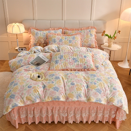 91家纺网 家纺一手货源 找家纺 （总）三友家纺 爆款AB款小清新奶油风牛奶绒印花蕾丝花边床盖床裙四件套 