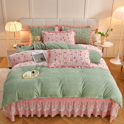 91家纺网 家纺一手货源 找家纺 （总）三友家纺 爆款AB款小清新奶油风牛奶绒印花蕾丝花边床盖床裙四件套 