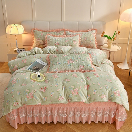 91家纺网 家纺一手货源 找家纺 （总）三友家纺 爆款AB款小清新奶油风牛奶绒印花蕾丝花边床盖床裙四件套 