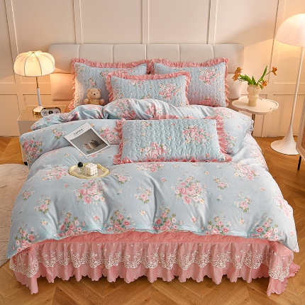 91家纺网 家纺一手货源 找家纺 （总）三友家纺 爆款AB款小清新奶油风牛奶绒印花蕾丝花边床盖床裙四件套 