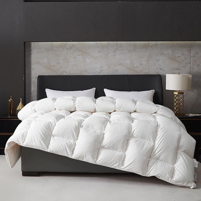 91家纺网 家纺一手货源 找家纺 抗日家纺 专版新品金砖系列120支超柔软糯面料 金砖一号羽绒被  白色