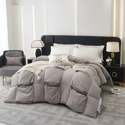 91家纺网 家纺一手货源 找家纺 （总）抗日家纺 专版新品金砖系列120支超柔软糯面料被壳 金砖二号羽绒被 