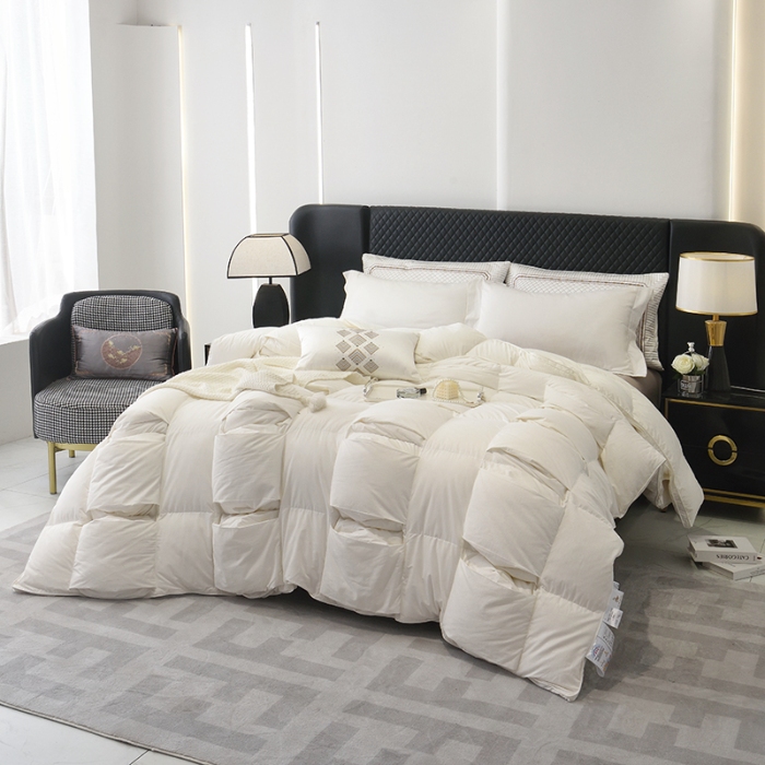 91家纺网 家纺一手货源 找家纺 （总）抗日家纺 专版新品金砖系列120支超柔软糯面料被壳 金砖二号羽绒被 