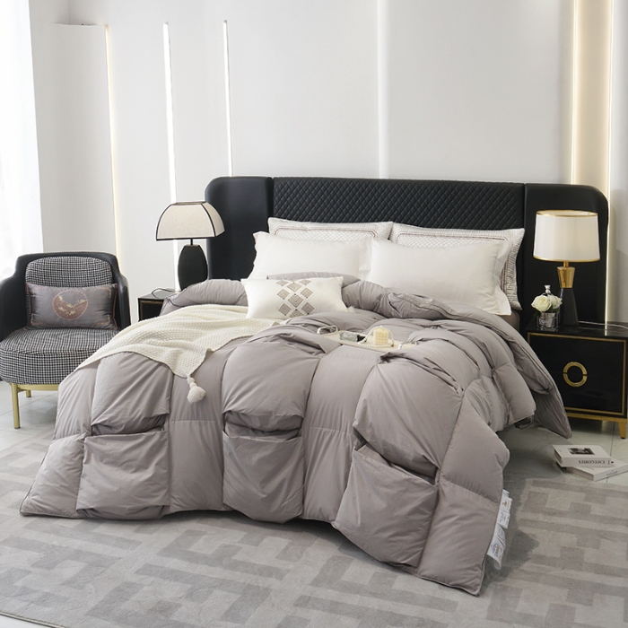 91家纺网 家纺一手货源 找家纺 抗日家纺 专版新品金砖系列120支超柔软糯面料 金砖二号羽绒被  灰色