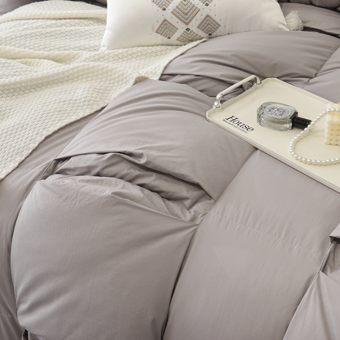 91家纺网 家纺一手货源 找家纺 抗日家纺 专版新品金砖系列120支超柔软糯面料 金砖二号羽绒被  灰色