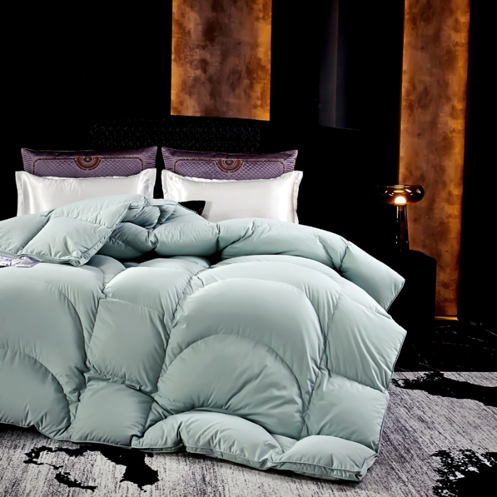 91家纺网 家纺一手货源 找家纺 抗日家纺 专版新品金砖系列120支超柔软糯面料被壳 金砖三号羽绒被 莫绿