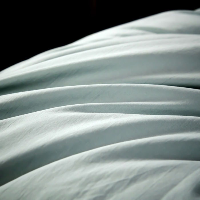 91家纺网 家纺一手货源 找家纺 抗日家纺 专版新品金砖系列120支超柔软糯面料被壳 金砖三号羽绒被 莫绿