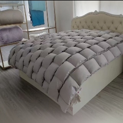 91家纺网 家纺一手货源 找家纺 （总）抗日家纺 专版新品金砖系列120支超柔软糯面料被壳 金砖一号羽绒被 ,灰色,豆沙色,白色