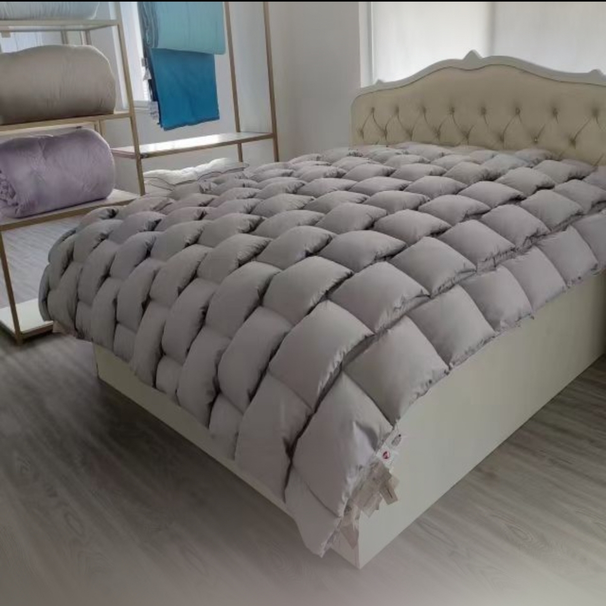 91家纺网 家纺一手货源 找家纺 （总）抗日家纺 专版新品金砖系列120支超柔软糯面料被壳 金砖一号羽绒被 