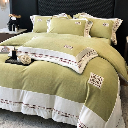 91家纺网 家纺一手货源 找家纺 （总）高档手提包9斤重超厚绵密慕斯有肌氧绒刺绣四件套秋冬加厚保暖牛奶绒宝宝绒床上用品