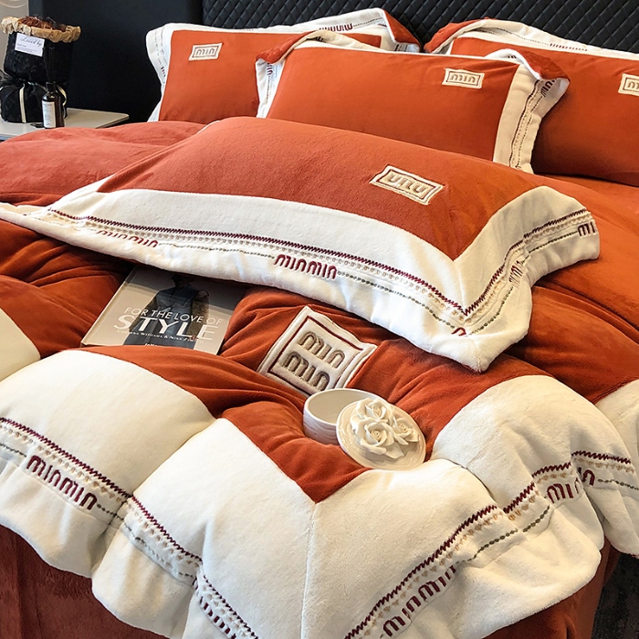 91家纺网 家纺一手货源 找家纺 （总）高档手提包9斤重超厚绵密慕斯有肌氧绒刺绣四件套秋冬加厚保暖牛奶绒宝宝绒床上用品